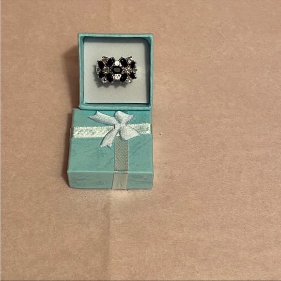 Black Sapphire 💯 Authentic - Picture 5 of 9